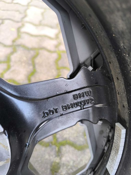 Sprzedam  NOWE  felgi   18