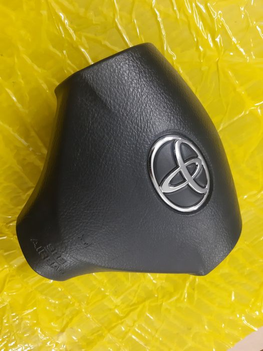 Подушка безпеки в кермо airbag Toyota Corolla Verso