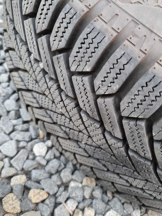 AUDI A4 B8 Komplet Felg z Oponami ZIMA  5x112 7Jx16' ET39