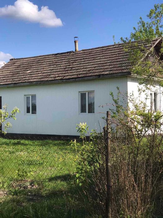 продається будиночок