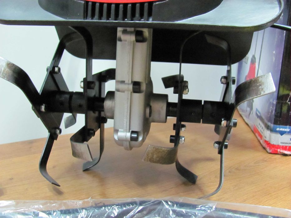 Культиватор електричний Einhell GC-RT 7530 привезено з Німеччини