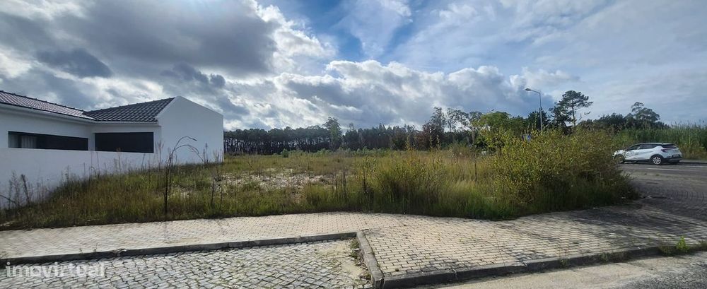 Lote terreno p/ construção, com 345m2, em Comeira - Marinha Grande