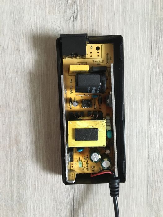 Зарядное устройство, блок питания, зарядка для ноутбука