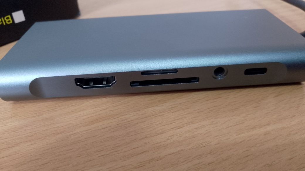 Adapter wielofunkcyjny