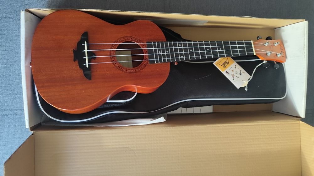 Oryginalna ukulele Akord nowa