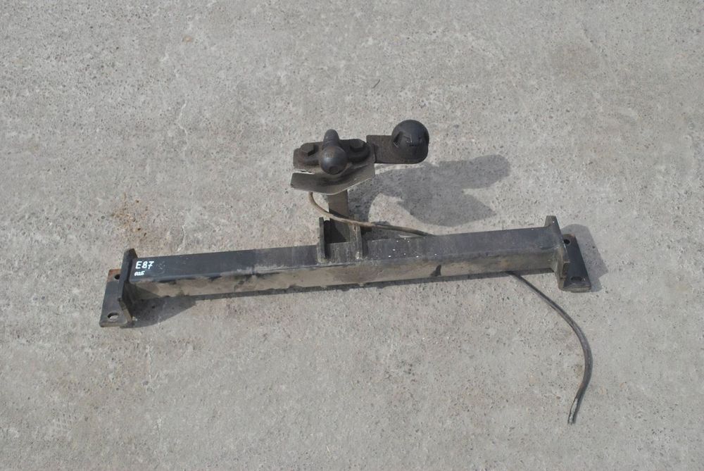 HAK HOLOWNICZY BMW E87