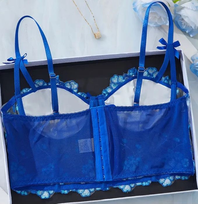 Блакитна краса  .