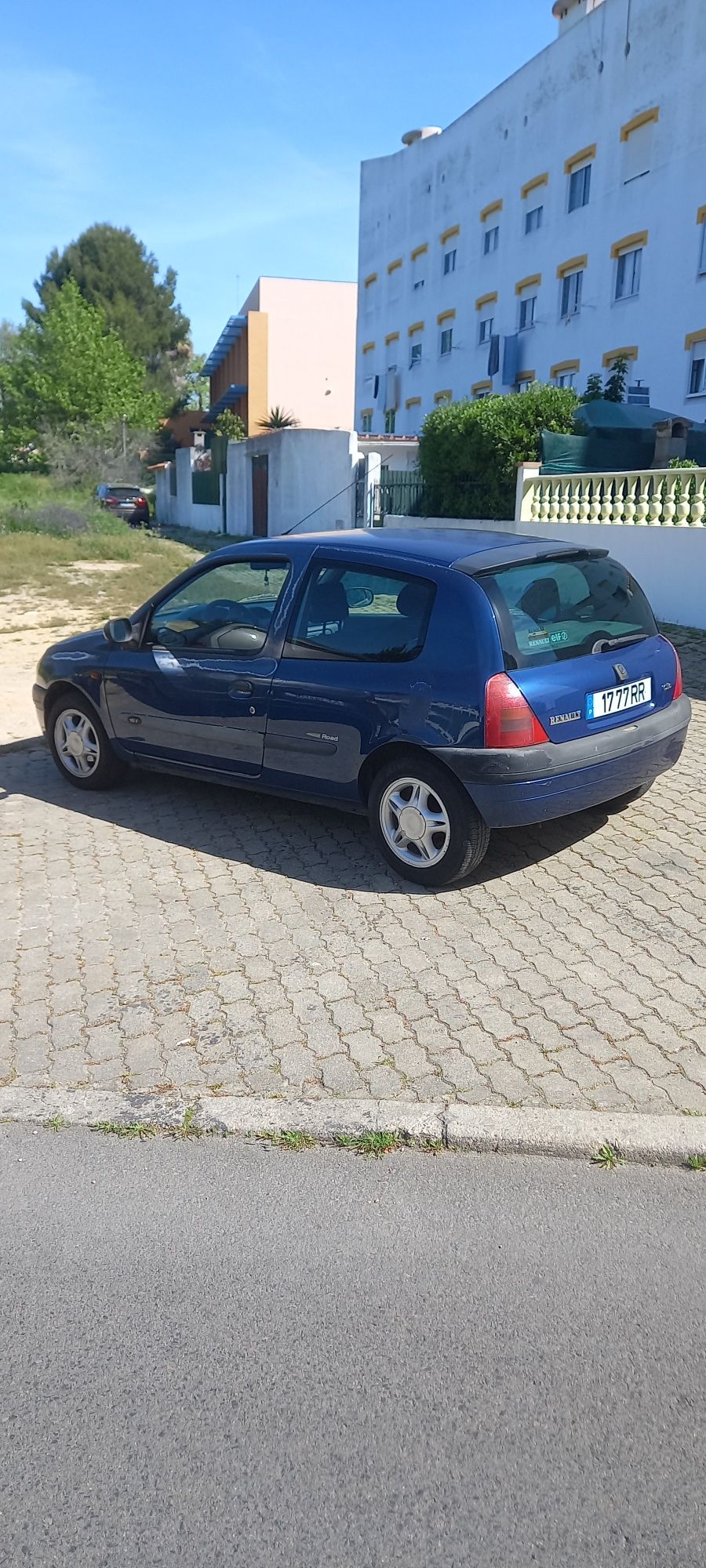 Renault Clio 1.2   2001