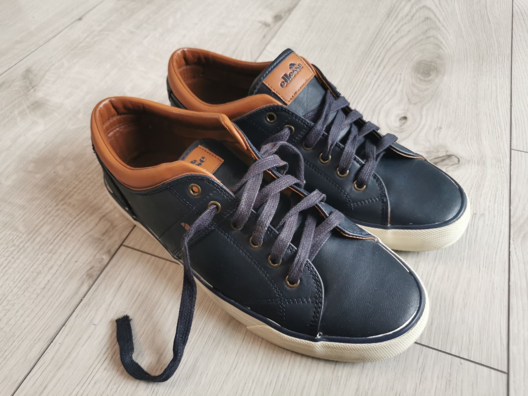Trampki Ellesse r.42 tenisówki, buty - stan bardzo dobry - 27 cm dł.wk