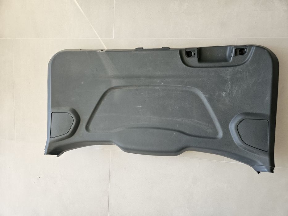 Ford C-MAX 2014 osłona klapy bagażnika