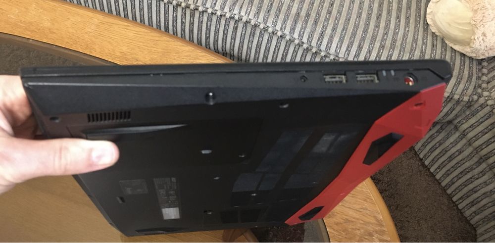 Acer Predator Helios 300 G3-571-77QK По запчастинам.Не робочий.