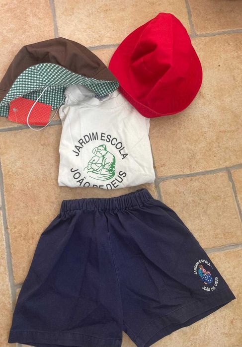 Roupa João de Deus - tshirts, chapéus e calções