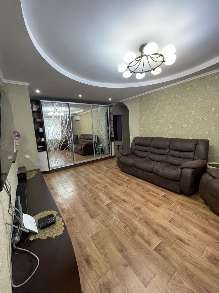 Продажа 3к.кв.Ц.Рынок дом кирпич новой постройки !