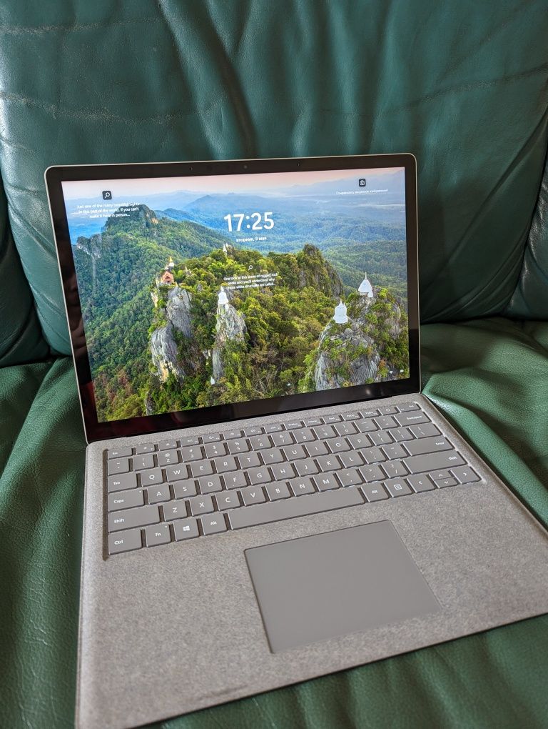 Ноутбук Microsoft Surface Laptop 2 13.5 | i5-8350u, 250gb ssd, 8 ram