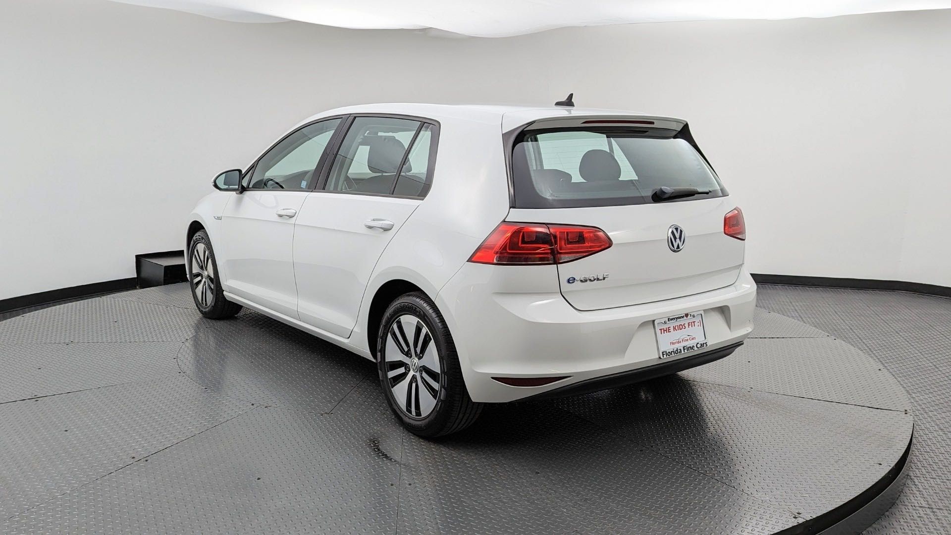 2016 Volkswagen e-Golf SE електро