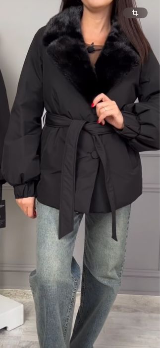 Продам жіночий пуховик з норкою