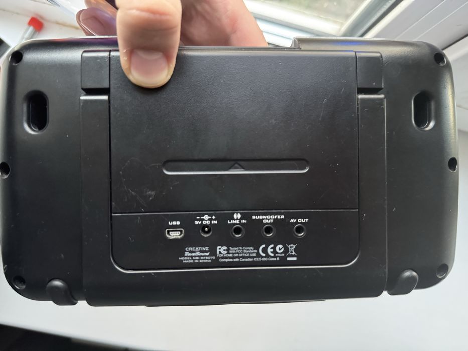 Ipod touch 2 32gb + колонка, док станция