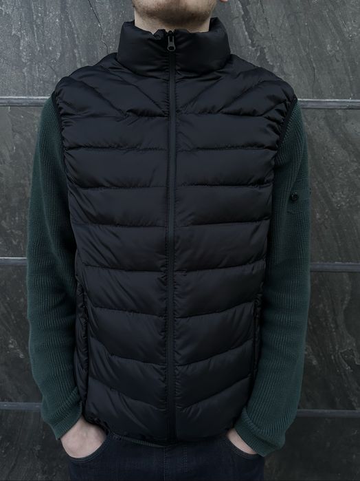 Чоловічий утеплений стьобаний жилет безрукавка на пуху. Розміри 48-54