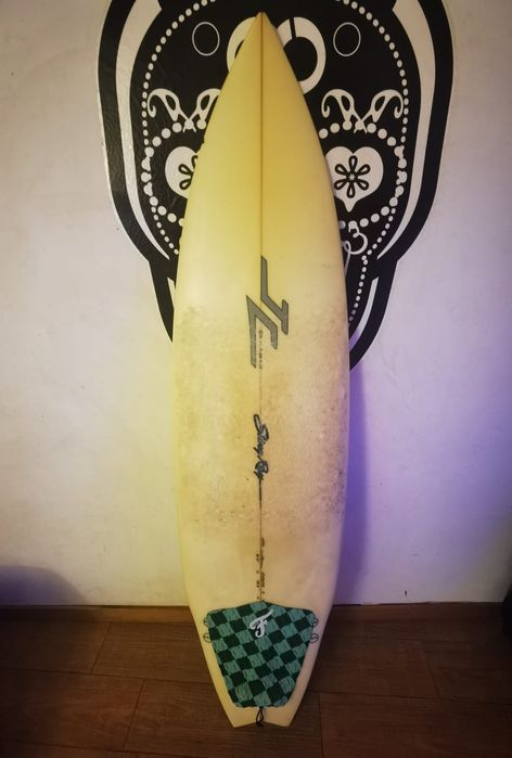 Vendo prancha de surf JC