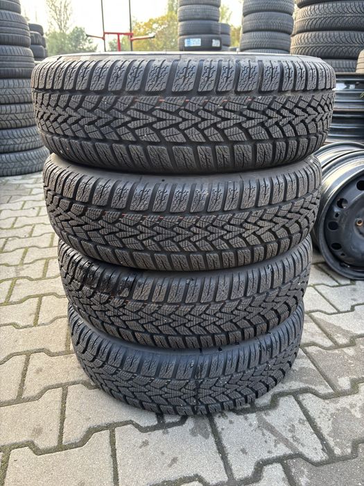 Komplet opon zimowych 175/65 R15 Dunlop jak nowe