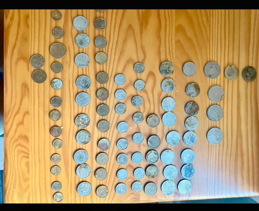 Lote de Moedas de Escudos Portugueses