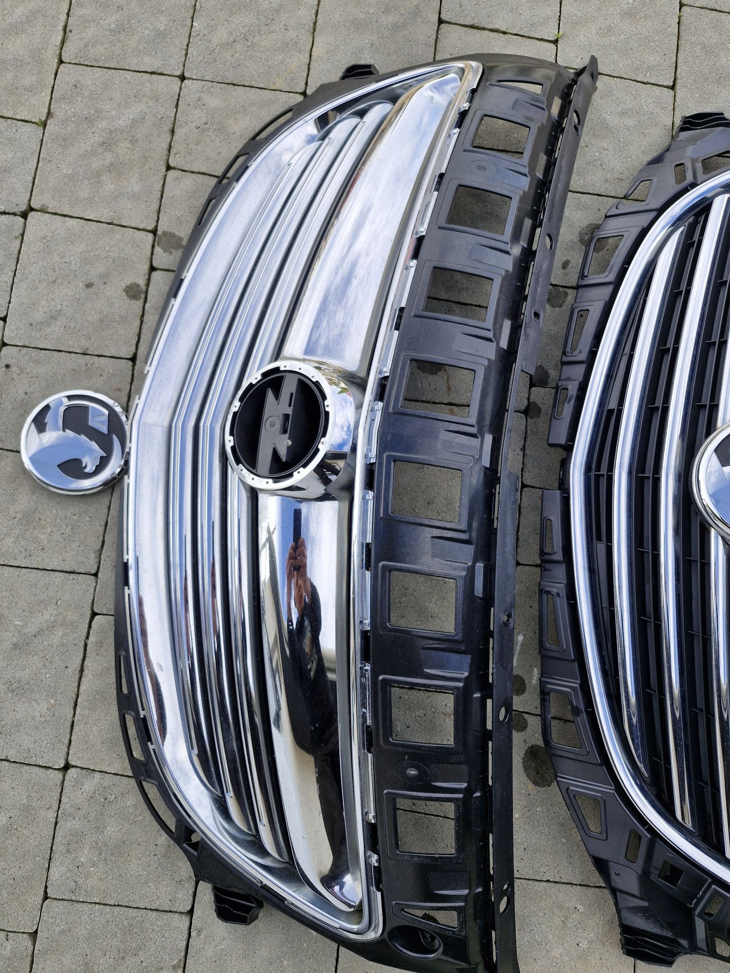 Решітка радіатора гриль Opel Insignia A   2009-2015