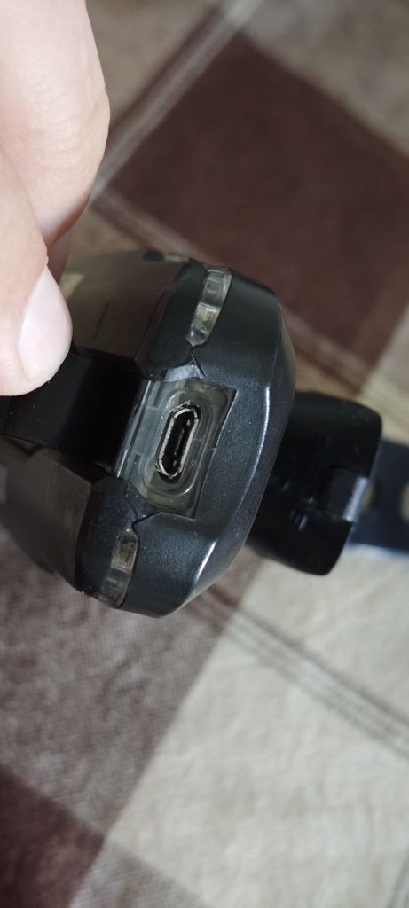 Mocna lampka przednia Sigma Aura 80 ładowanie USB