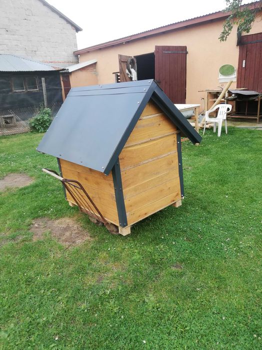 Sprzedam dużą ładna buda dla psa