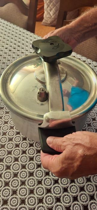 Szybkowar z czasów PRL Kompletny w bardzo dobrym stanie