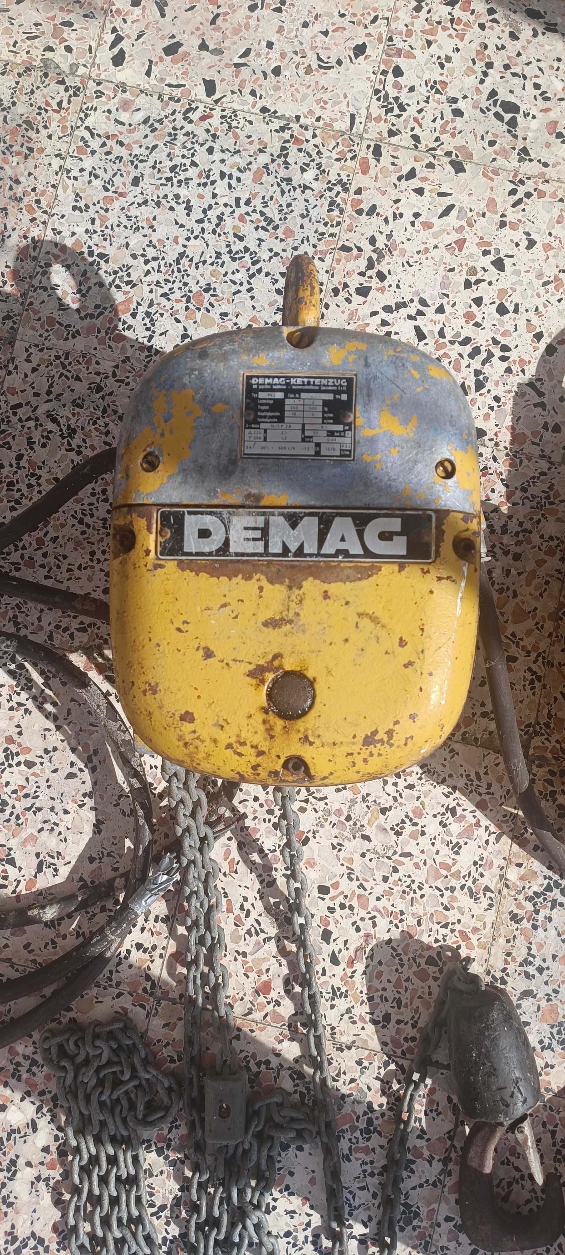 Guincho DEMAG trifásico
