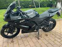 Kawasaki Ninja 250R Kawasaki Ninja 250R – 2010 – Niezawodny i zwinny motocykl sportowy!