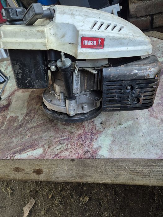 Silnik spalinowy części