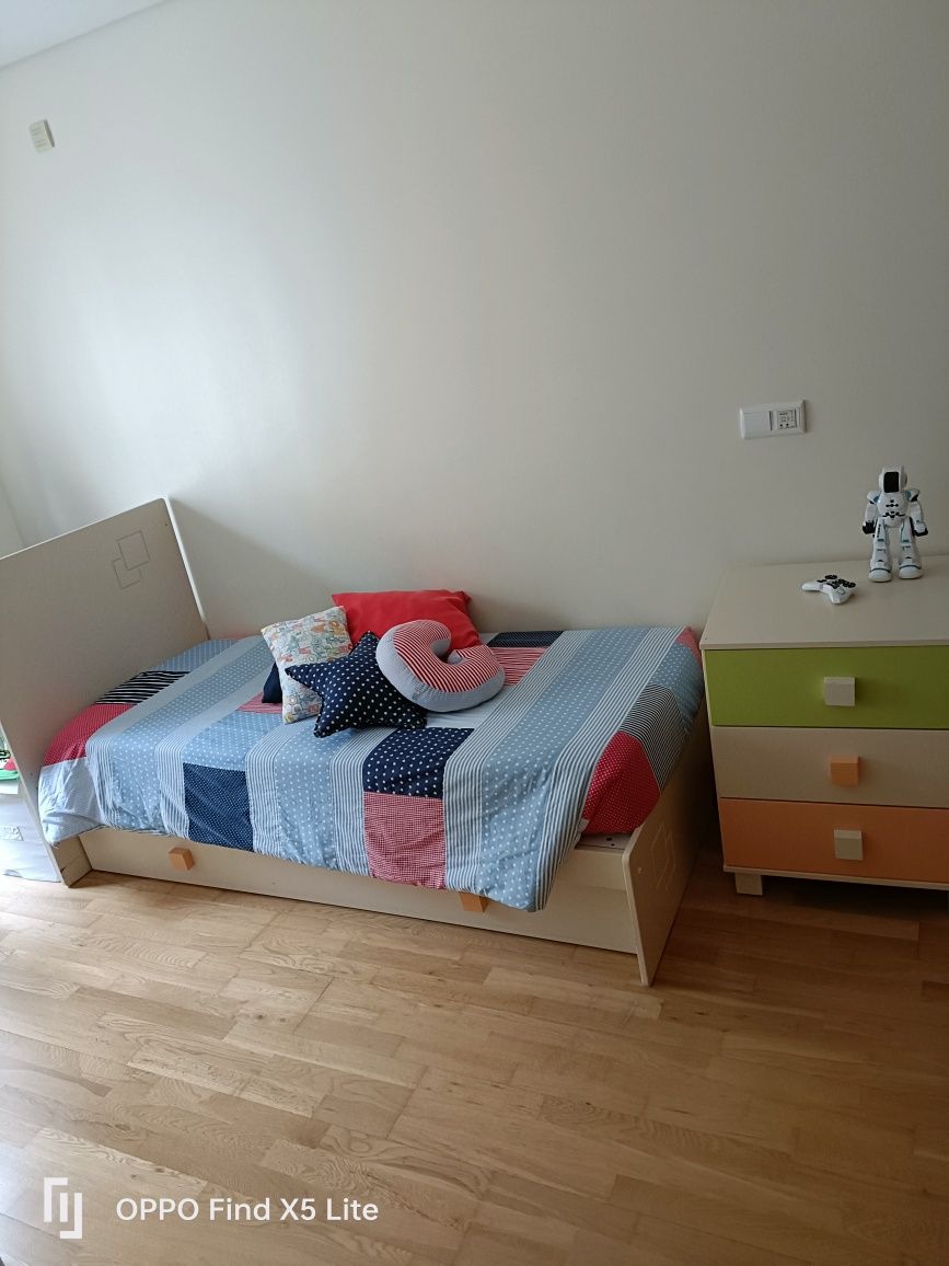 Cama de criança com colchão 1.90×80