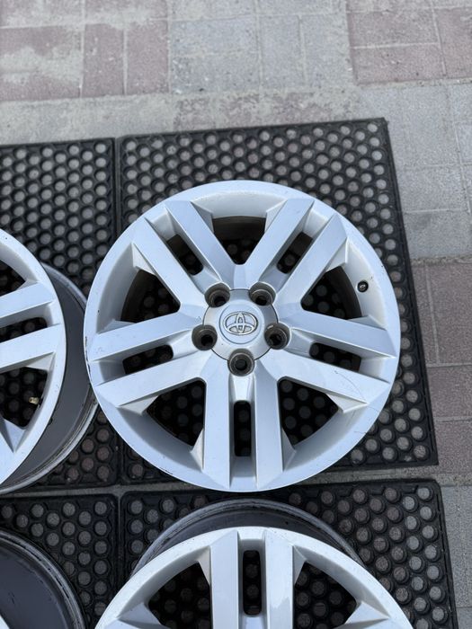 Диски оригінал toyota rav4 camry avalon highlander verso r17 5 114,3