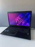 Asus ROG// Core i7//17 Cali// 16 Ram // Nvidia GTX// SSD+HDD