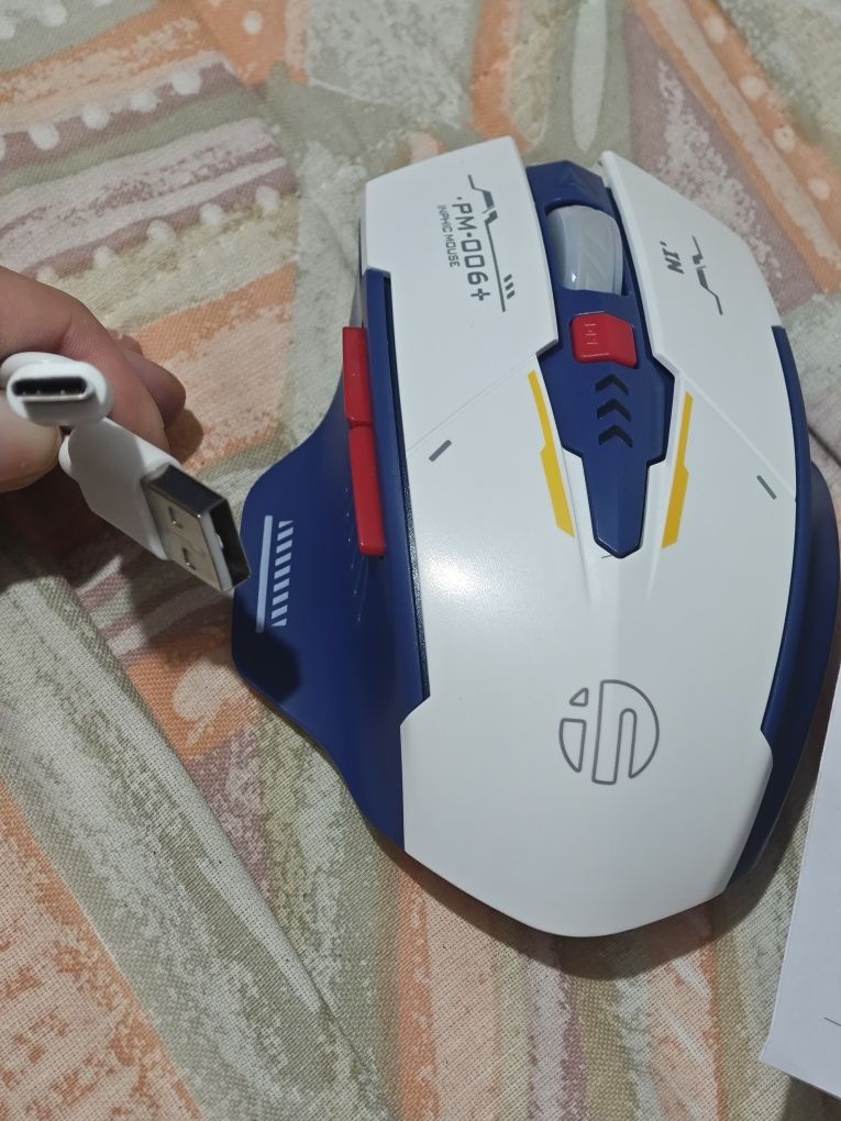Tech Wireless mouse