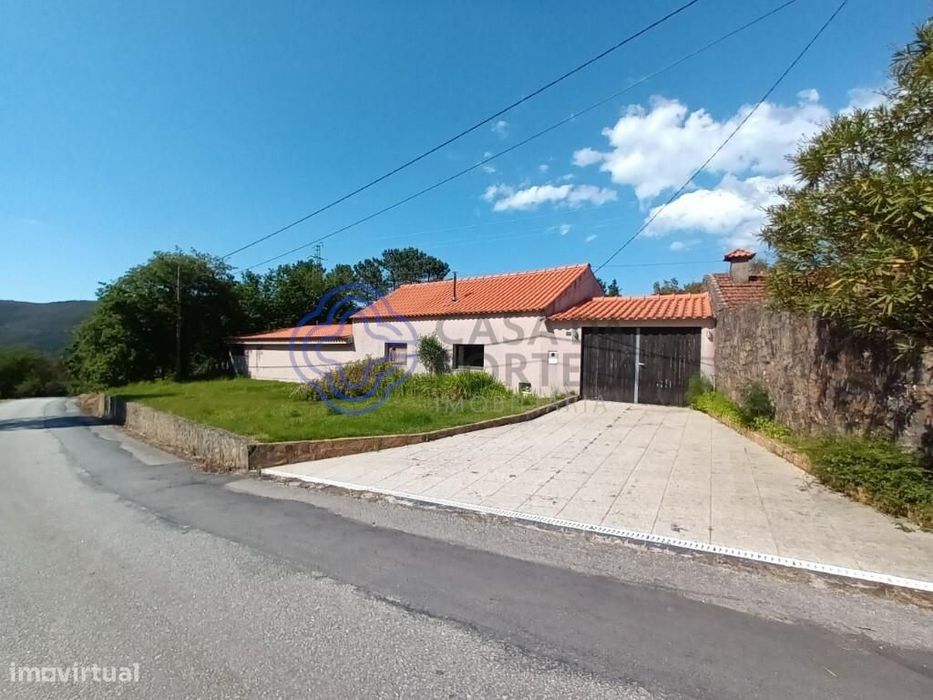 Moradia T4 em Covas