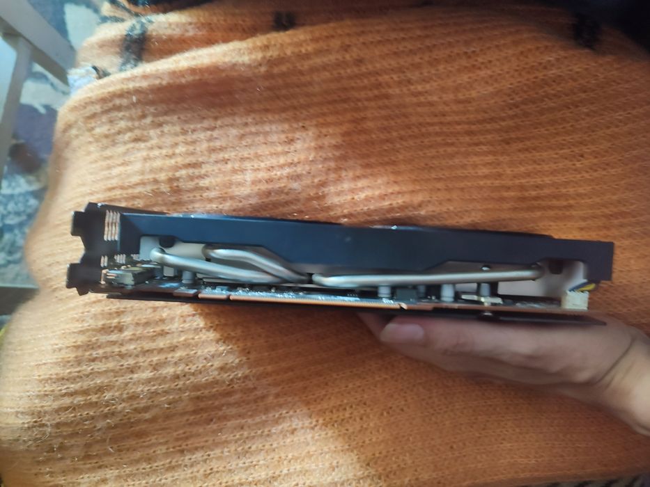 Продам видеокарту Amd  RX5700 XT 8gb лише відправка