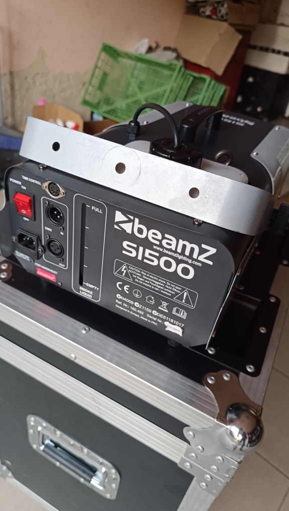 Генератор диму BeamZ S1500 Dmx