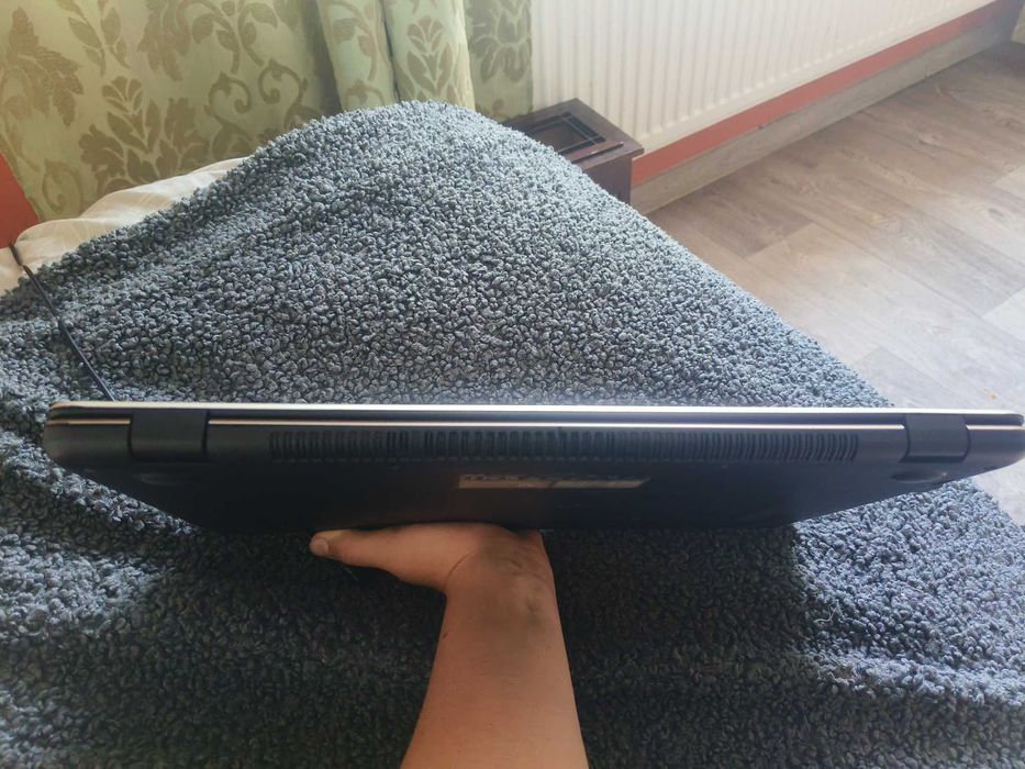 Ноутбук Asus | Ще щось може)