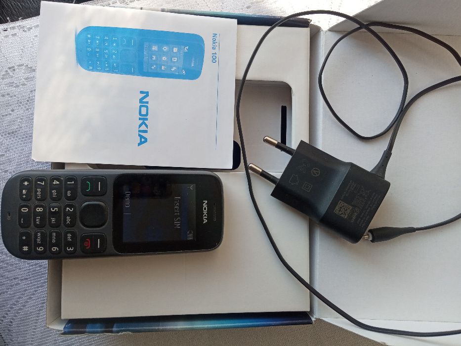 Nokia 100 jak nowa w niemieckiej sieci O2 wysyłka