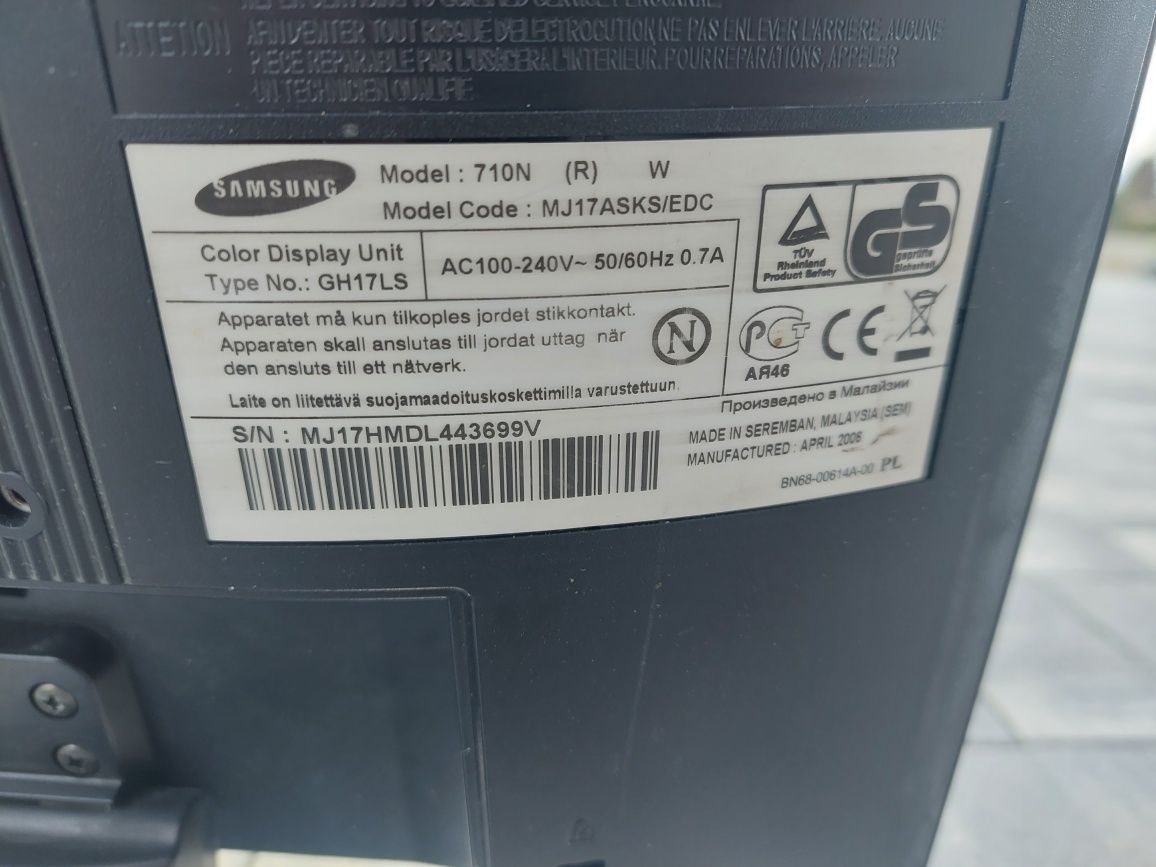 Monitor Samsung SyncMaster 710N