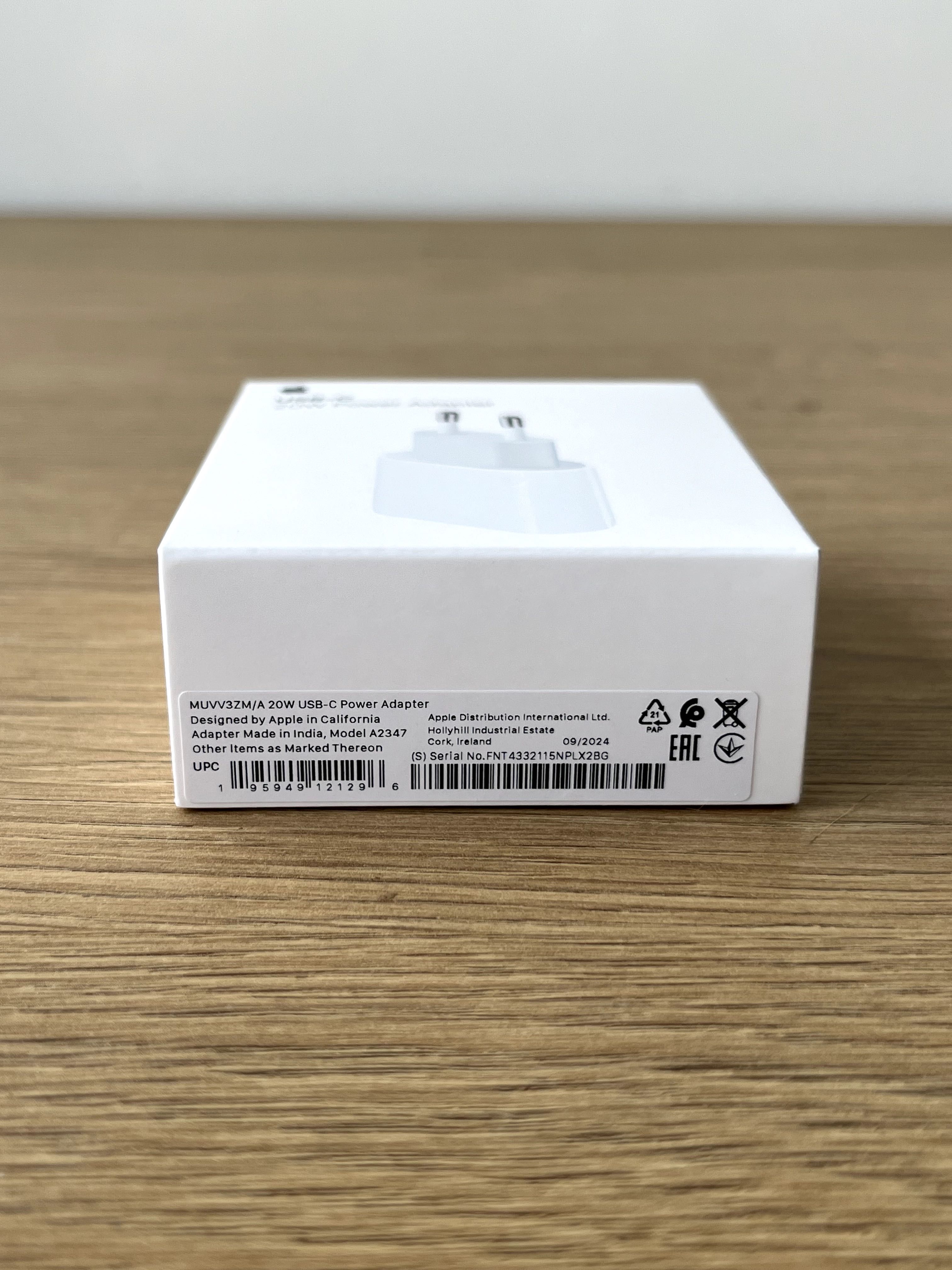 Оригінальний Блок живлення Apple 20W USB-C Power Adapter (EU) зарядка