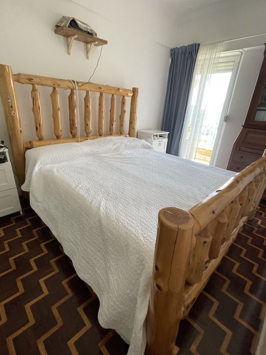 Estrutura de Cama King Size Amish Feita à Mão + Box IKEA