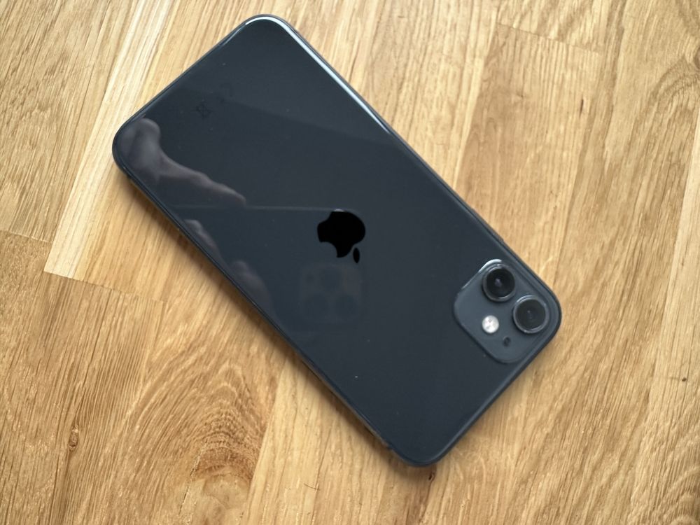 Iphone 11 czarny 64gb