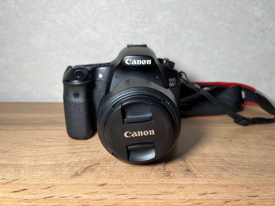 Фотоапарат Canon 60D + 18-55 1:4-5.6 STM