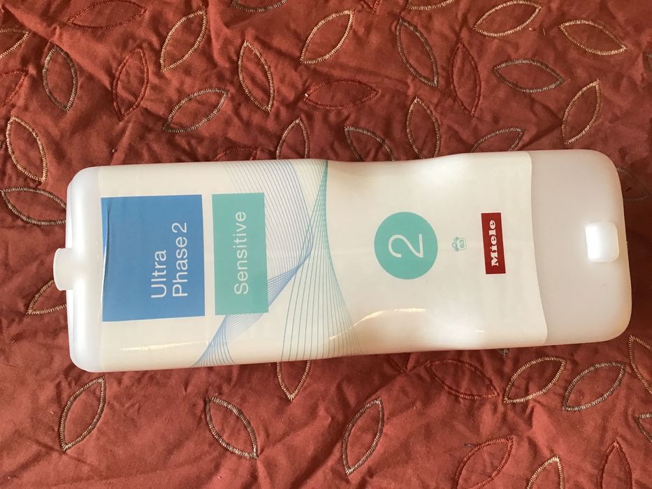 Pusta butelka po płynie do prania miele  twin dos auto ultraPhase