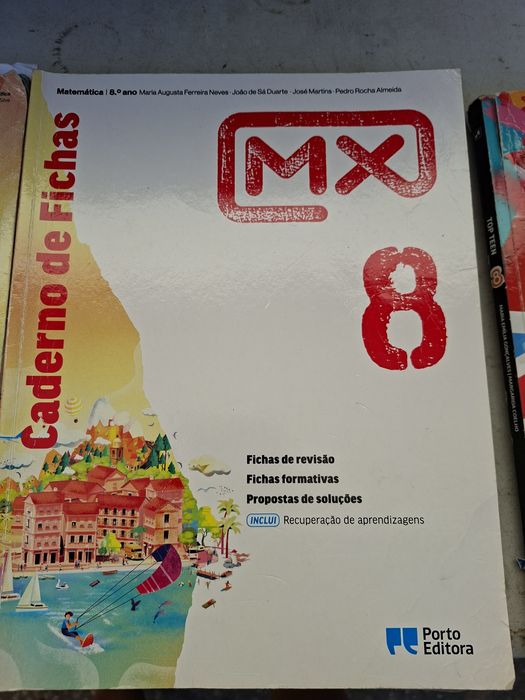 Livro 8* ano MX 8 _ manual usado e atividades.como.novo  Entrego em mã