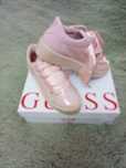 продам сникеры Guess Италия 34- 35 размер