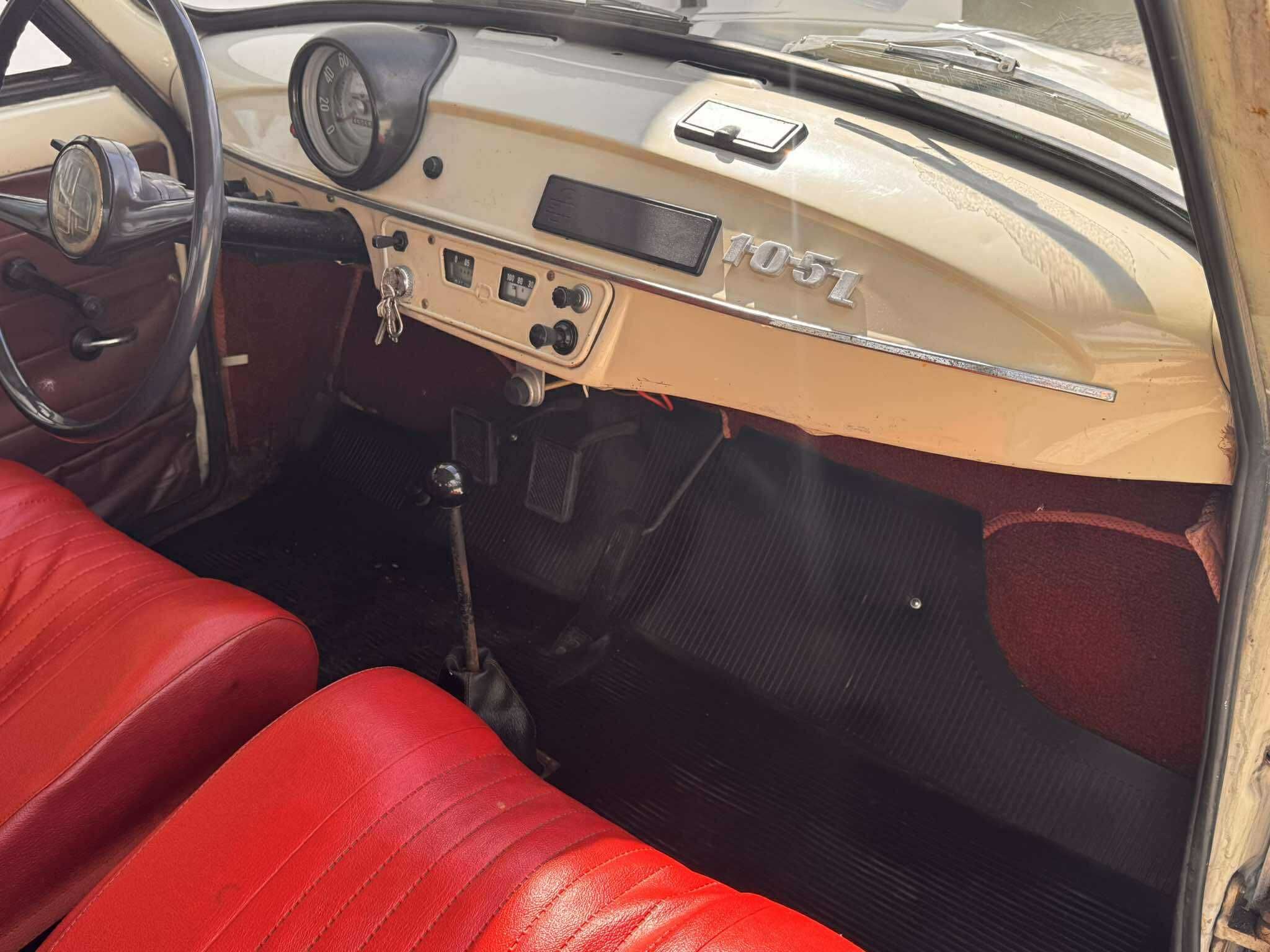 Syrena 105L*Zarejestrowana białe tablice*
